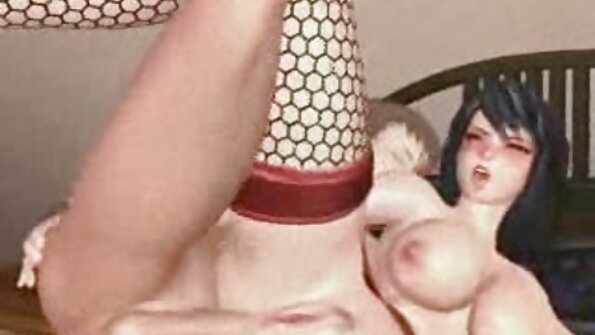 Nasty brunette ਆਪਣੇ ਵੱਡੇ boobs ਬੰਦ ਦਿਖਾ