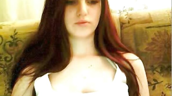 Natalia Spice ਸੰਪੂਰਣ ਗੋਲ ਗਧੇ ਅਤੇ ਕੁਦਰਤੀ ਵੱਡੇ tits ਹੈ